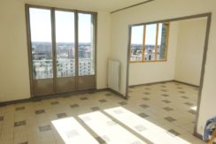 T3/4+Parking 105 000€ Nîmes Capouchiné 65m² T3/4+Parking 105 000€ Nîmes Capouchiné 65m²