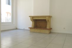 T4 + TERRASSE + PARKING, Rue des Greffes, Nîmes 850€ T4 + TERRASSE + PARKING, Rue des Greffes, Nîmes 850€