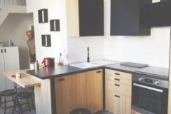 T1 MEZZANINE, 25m², Rue Pierre Semard 515€ H.C T1 MEZZANINE, 25m², Rue Pierre Semard 515€ H.C