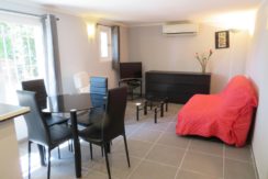 T2 MEUBLÉ 560€ H.C Nîmes Vauban, 37m²