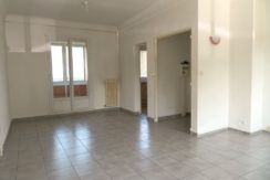 Nîmes, T4, 700€ H.C, Place Hubert Rouger, 83m²