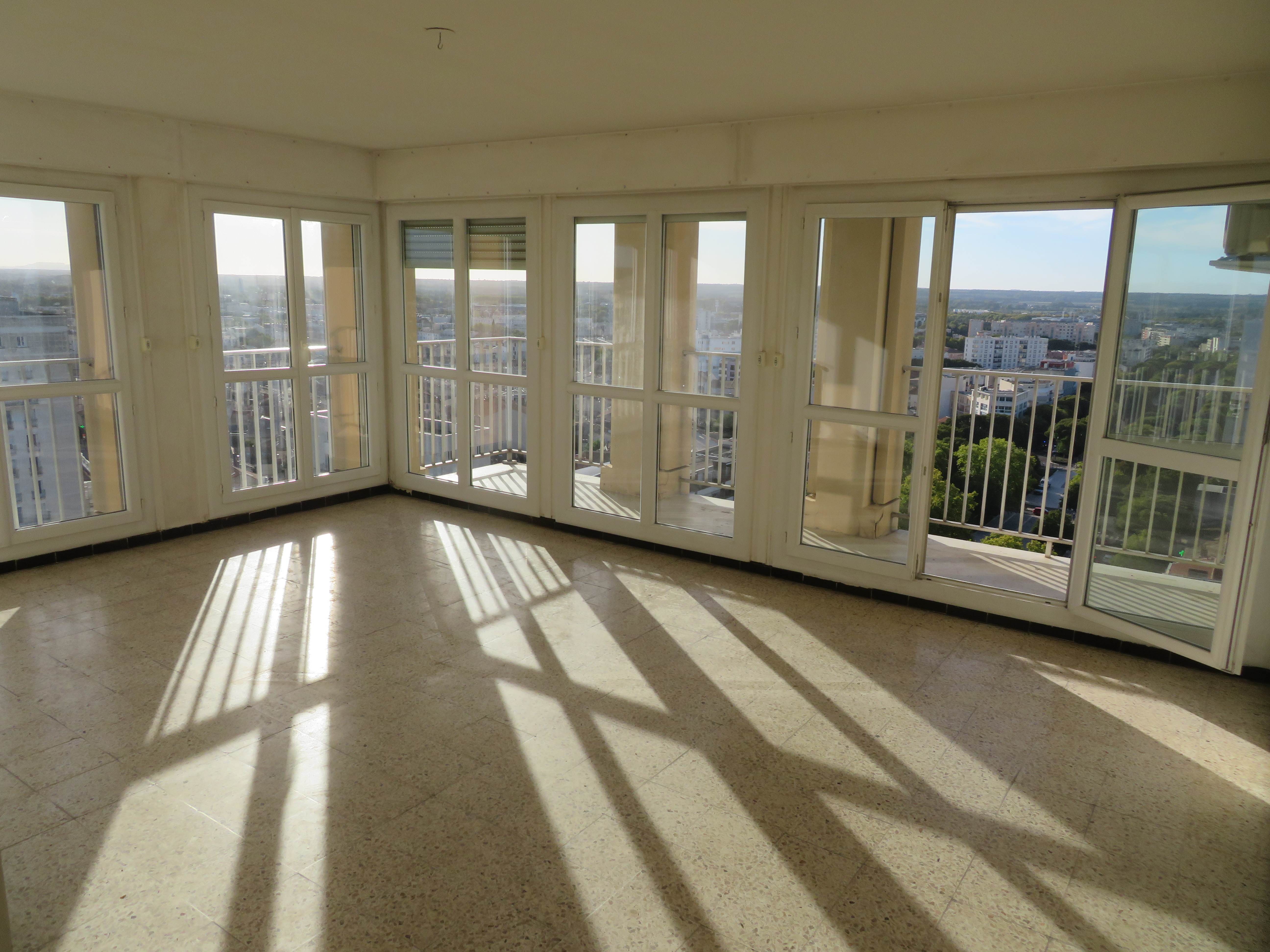 T2, 51m², 58Bis, Avenue Jean Jaurès, 562€ H.C, Nîmes